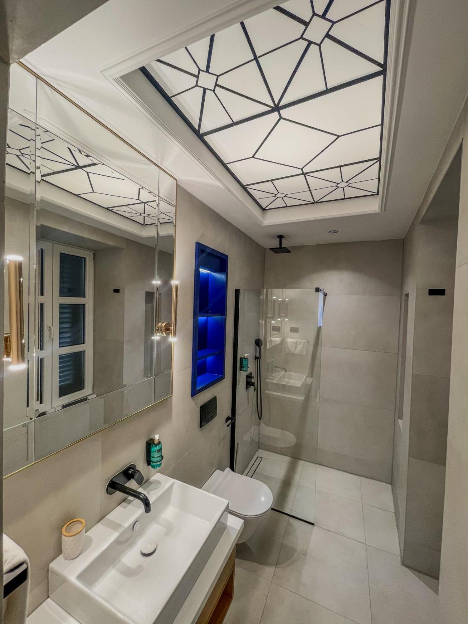 Hive Luxury Suites By Mn Property 科托尔 外观 照片